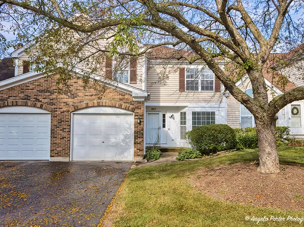 857 E Princeton Cir, Island Lake, IL 60042