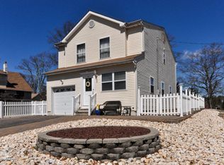 820 Sterling Ave, Brick, NJ