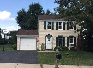 442 Danbury Dr, Lititz, PA 17543