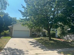 2333 Saint Albert The Great Dr, Sun Prairie, WI 53590