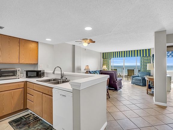 3rd image of 5806 N Ocean Blvd. #203