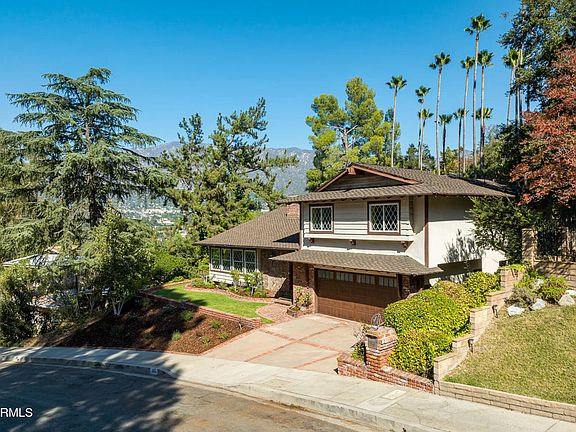 3rd image of 3628 Mesa Lila Ln