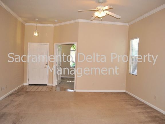 2nd image of 240 Pinecrest Ct