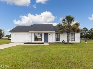 401 Dayrell Dr, Hubert, NC 28539