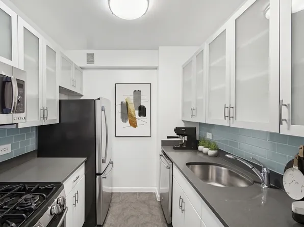 189 West 89th Street image 1 of 9