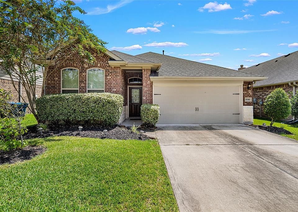 1st image of 19310 Boulder Bay Ln