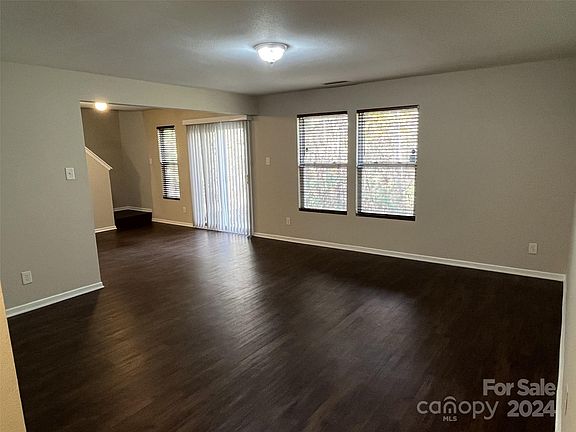 5th image of 4008 Chandler Haven Dr