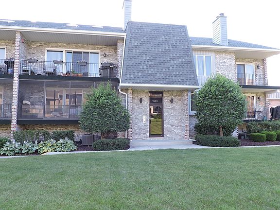 2nd image of 15711 Old Orchard Ct Unit 1N