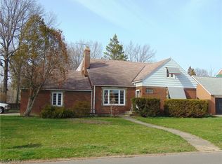 21290 Cromwell Ave, Fairview Park, OH 44126