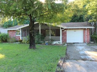 10919 Lake Dr, New Port Richey, FL 34654