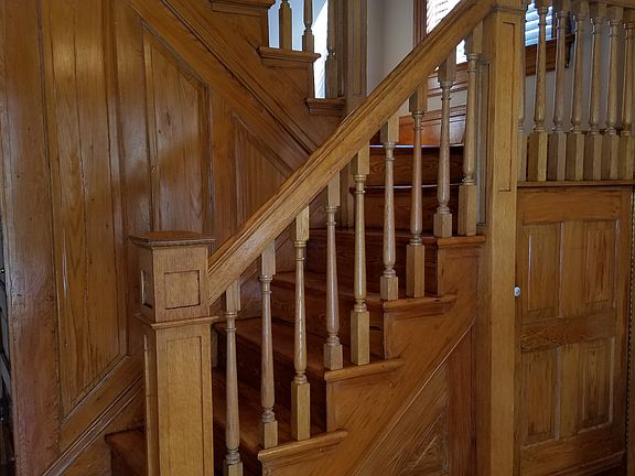 Stair case foyer