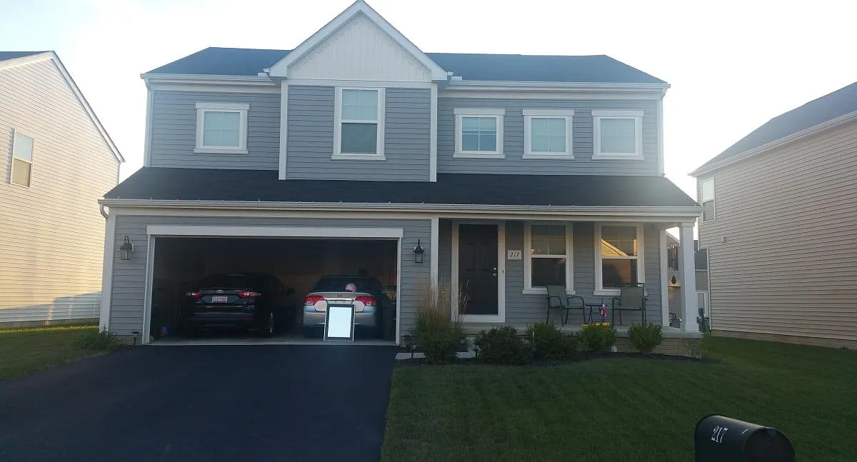 4 bed, 2.5 bath, 2000 sqft, $2,500 — Photo 1