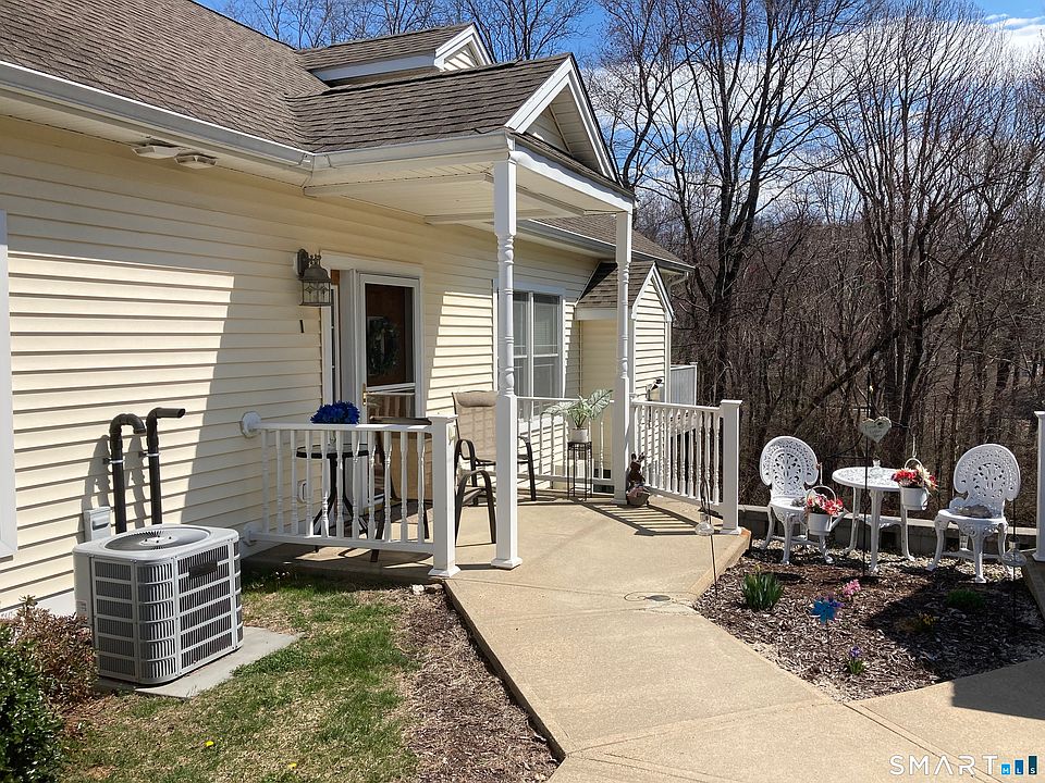 1st image of 4 Park Avenue #1