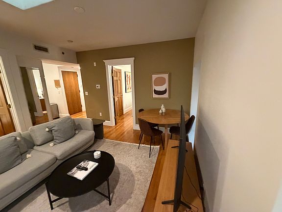 4th image of 12 Derne St #4