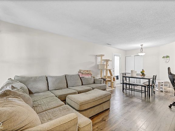 5th image of 6515 Redland Dr