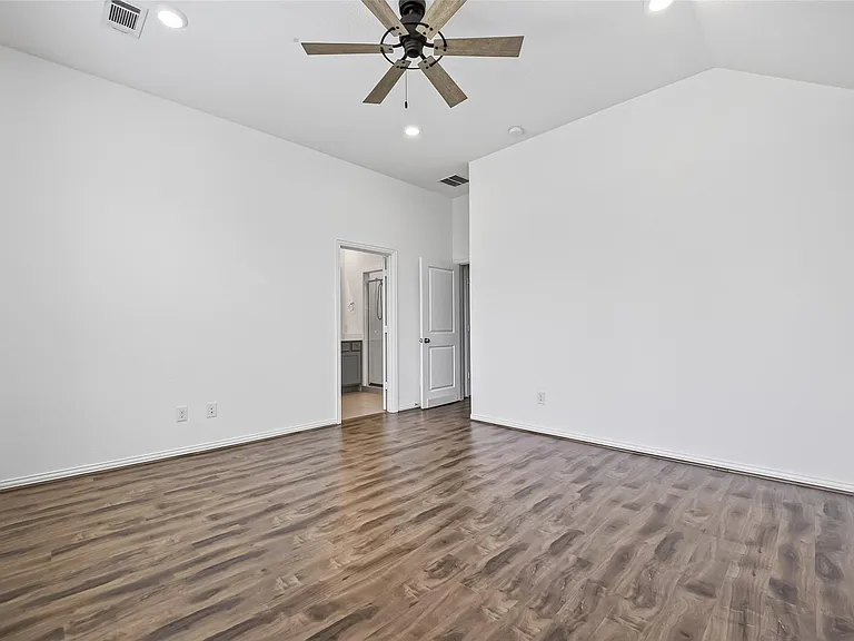 4743 Glen Isle Dr — Photo 23