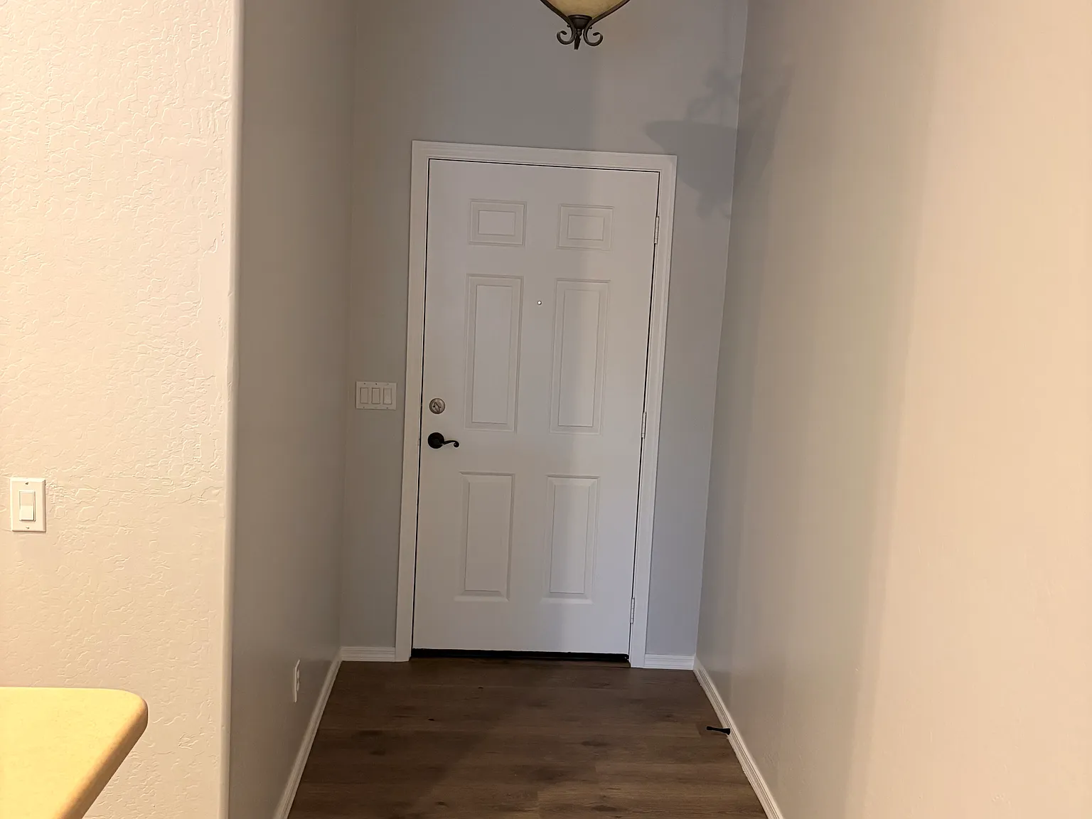 4 bed, 1683 sqft, $2,200 — Photo 1