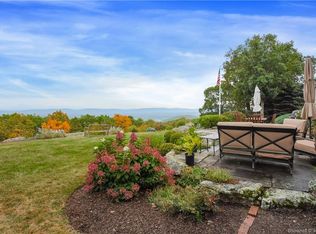 26 Pilfershire Ln, West Simsbury, CT 06092