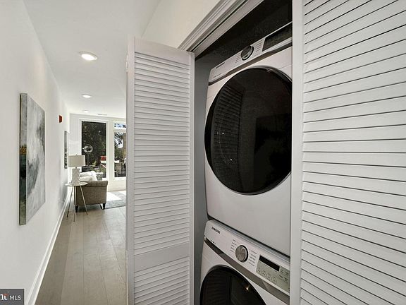 Washer/dryer in ALL units