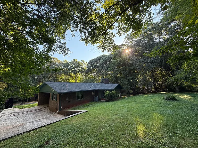 54 Dickson Cir — Photo 25