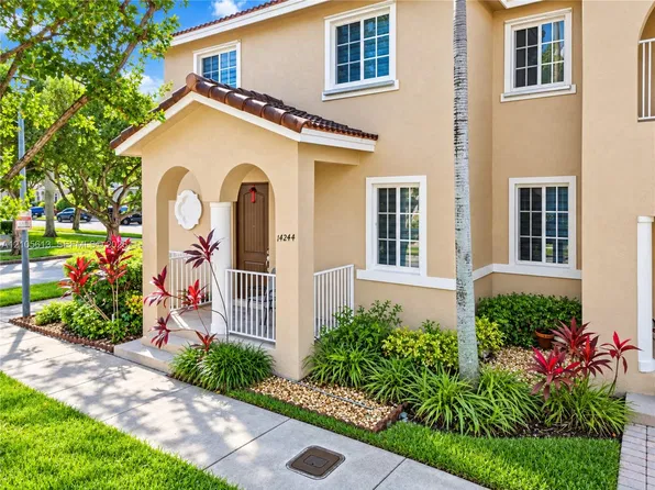 14244 SW 272nd Ln, Homestead, FL 33032