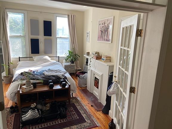 3rd image of 61 Morgan Ave #2S