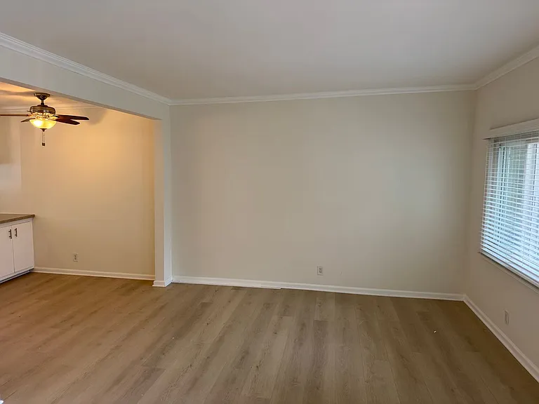 8330 W Manchester Ave — Photo 16