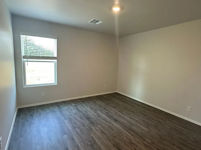 8009 E Oakland St — Photo 10