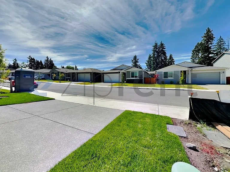 Front Yard-01