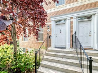 84 NW Inverness Sq SE, Calgary, AB T2Z 2Z2