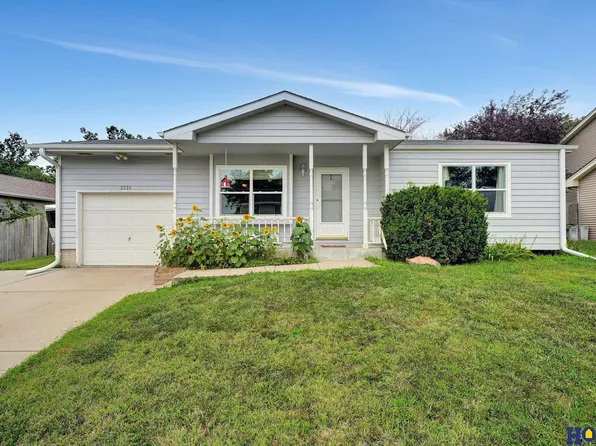 3731 NW 57th St, Lincoln, NE 68524