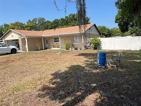 3rd image of 1620 Foxbower Rd