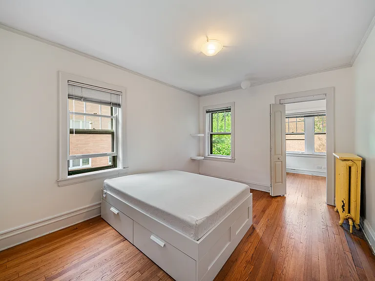 721 Foster St #2W — Photo 14