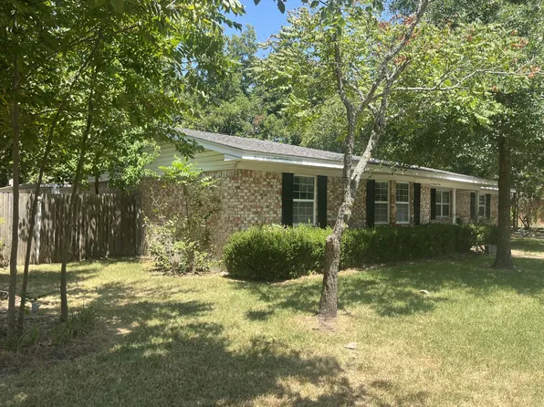 705 4th Cres, Clarksville, TX 75426