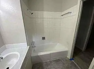 1215 Bois D Arc St — Photo 20