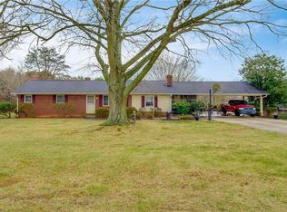1610 Bunker Hill Sandy Ridge Rd, Kernersville, NC 27284