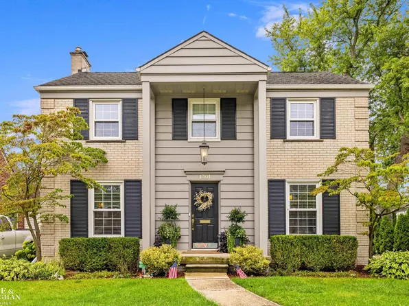 1301 Torrey Rd, Grosse Pointe Woods, MI 48236