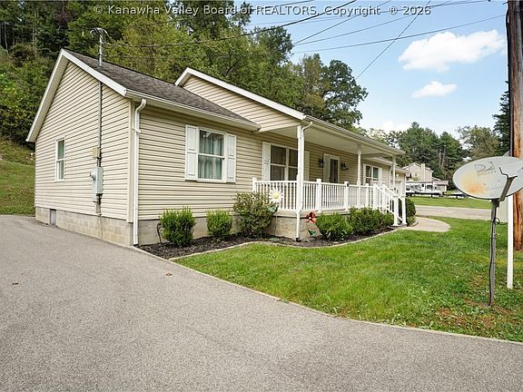 2nd image of 437 Thorofare Rd