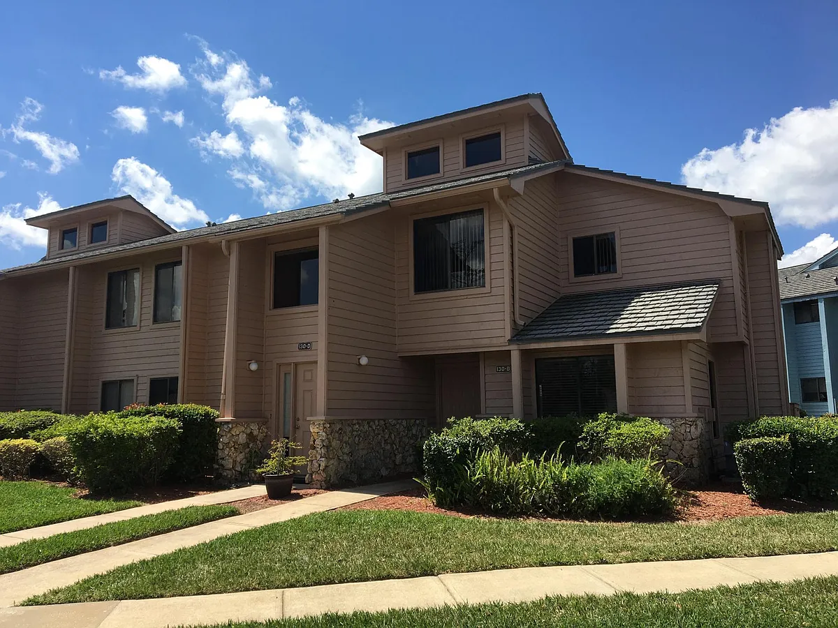 Building Photo - 130 Blue Heron Dr