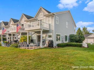 937 W Savidge St, Spring Lake, MI 49456