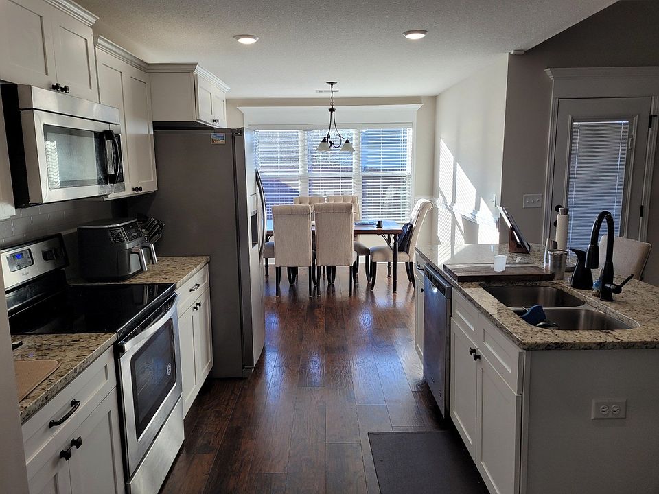 2nd image of 102 Abney Ct