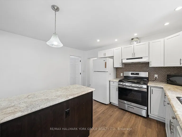 27008 Kennedy Rd #UPPER — Photo 6