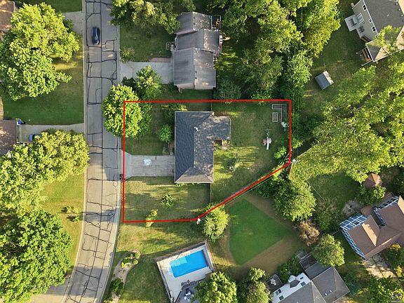 4th image of 3809 SW Nottingham Rd