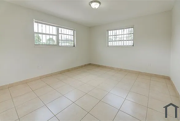 9393 NW 5th Ave #9393 — Photo 2