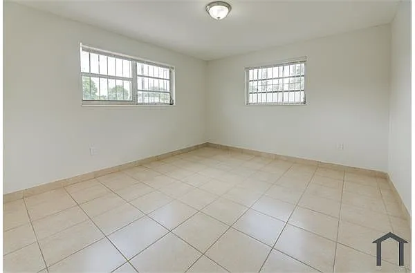Building Photo - 9393 NW 5th Ave #9393