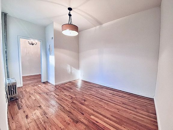 4th image of 328 W 44th St #48