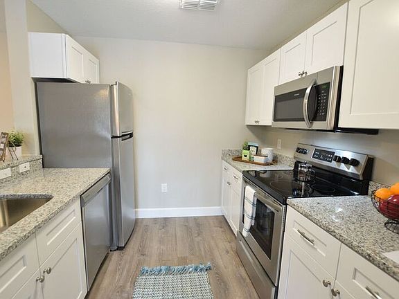 5th image of 180 Laterino Ct APT 208