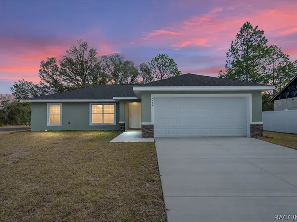 6727 N Waycross Way, Citrus Springs, FL 34434