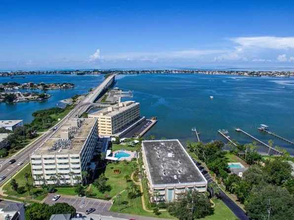 100 Bluff View Dr APT 114A, Belleair Bluffs, FL 33770