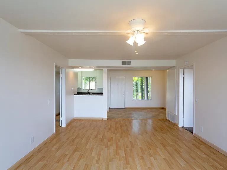 Casa Vista Apartment Homes — Photo 12